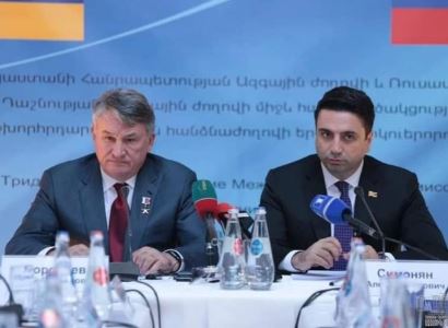 Вице-спикер парламента Армении провел телефонные переговоры с российским коллегой