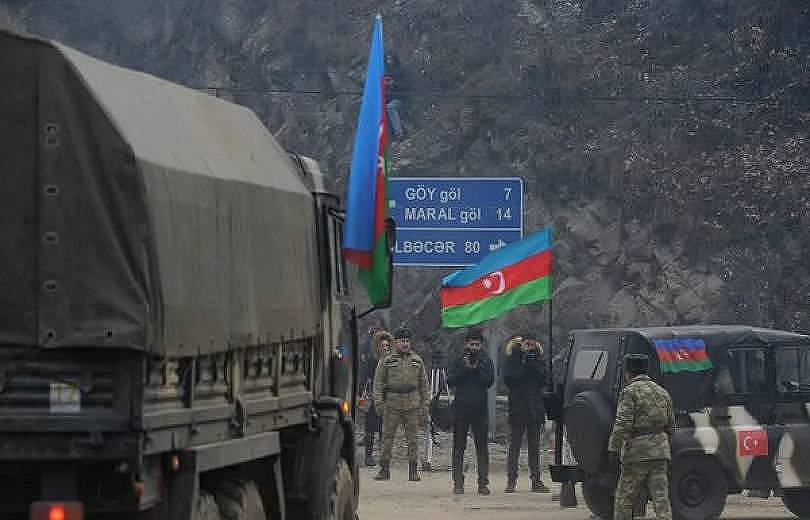 Ադրբեջանցիները ռուսների օգնությամբ իրենց դրոշը տեղադրել են Հայաստանի տարածքում