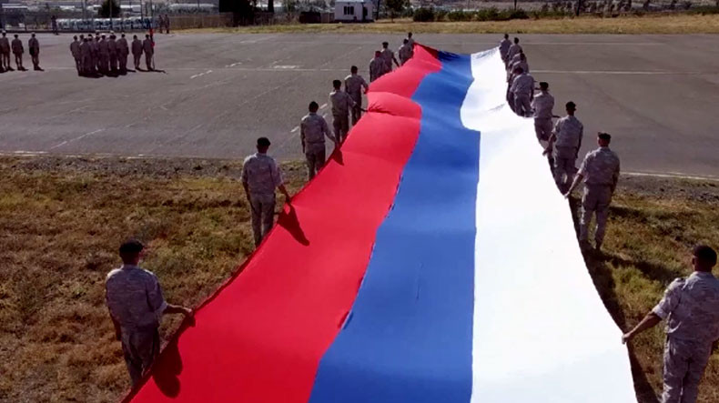 Արցախում առաջին անգամ բացվել է Ռուսաստանի 50 մետրանոց դրոշը. ՏԵՍԱՆՅՈՒԹ