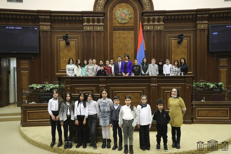 Խորհրդարանը հյուրընկալել է Հայաստանի մարզերի, սահմանամերձ գյուղերի երեխաներին