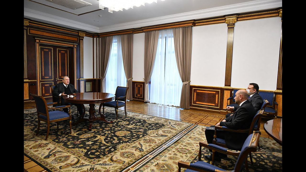 Հանրապետության նախագահ Արմեն Սարգսյանն այսօր ընդունել է ՀՀ կենտրոնական բանկի նախագահ Մարտին Գալստյանին