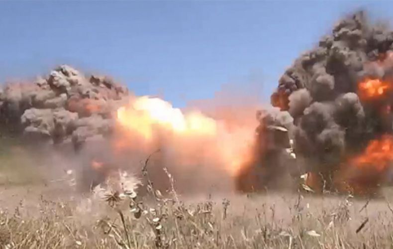 Российские миротворцы продолжают уничтожение обнаруженных на территории Нагорного Карабаха боеприпасов на полигоне «Баллыджа»