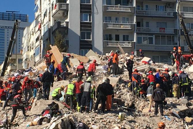 Число жертв землетрясения в Турции достигло 79