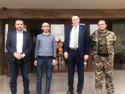 Ա. Բեգլարյանն «Մեկ ազատ աշխարհ»-ի նախագահին և իսլանդացի պատգամավորին ներկայացրել է Ադրբեջանի զինուժի վայրագությունները
