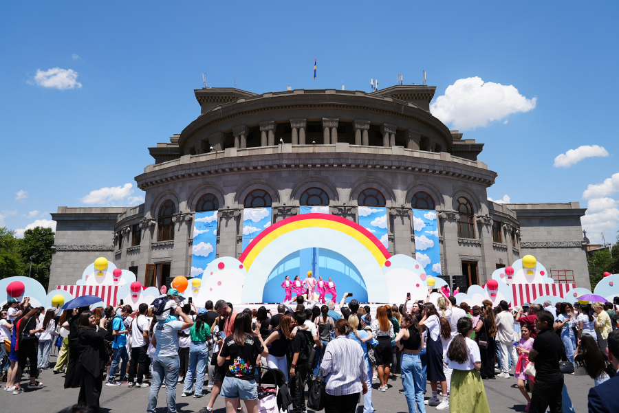 Ազատության հրապարակը՝ խաղահրապարակ, տոնական տրամադրություն Ազգային ժողովում. հունիսմեկյան միջոցառումները՝ Երևանում