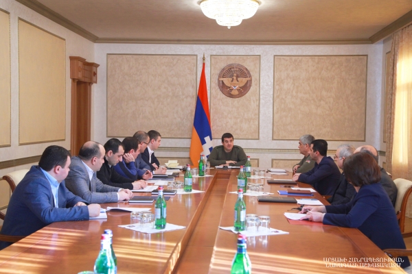 Arayik Harutyunyan convenes consultation on partial or full repayment of citizens' loans and borrowings