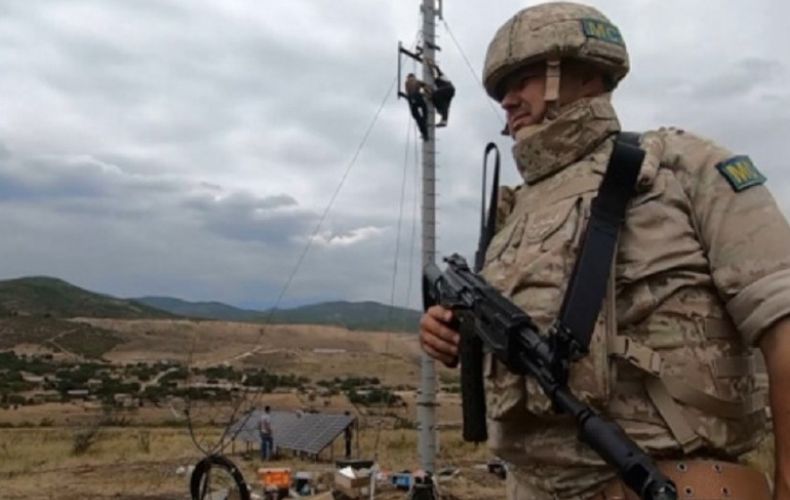 Российские миротворцы обеспечили безопасность при установке современных солнечных панелей на сотовые вышки в отдаленных сёлах Нагорного Карабаха