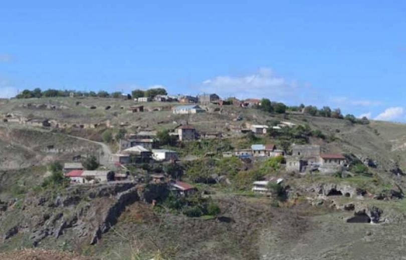 Омбудсмен осудил избиение жителя армянского села азербайджанскими военнослужащими