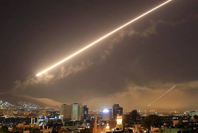 Израиль нанес авиаудары по пригороду Дамаска. Видео