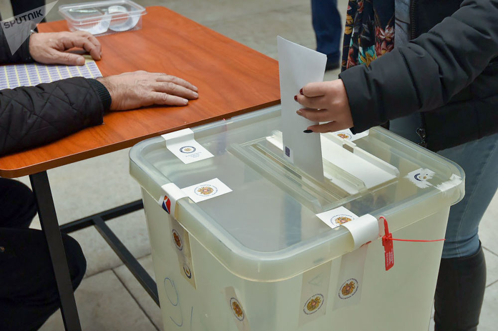 Ժամը 11.00-ի դրությամբ քվեարկել է ընտրողների 12,2 տոկոսը. մանրամասն տեղեկացնում է ԿԸՀ նախագահի տեղակալ Լաուրա Գալստյանը