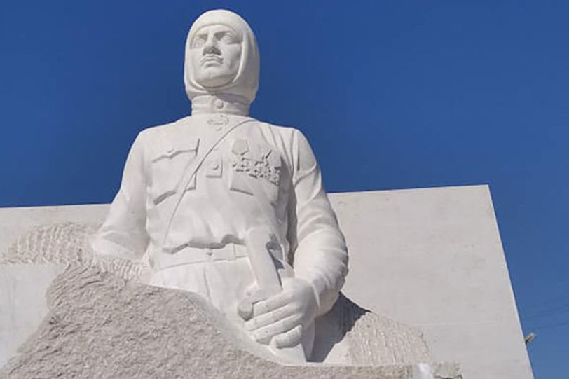 Նժդեհի հուշարձանը Մարտունիում կանգուն է