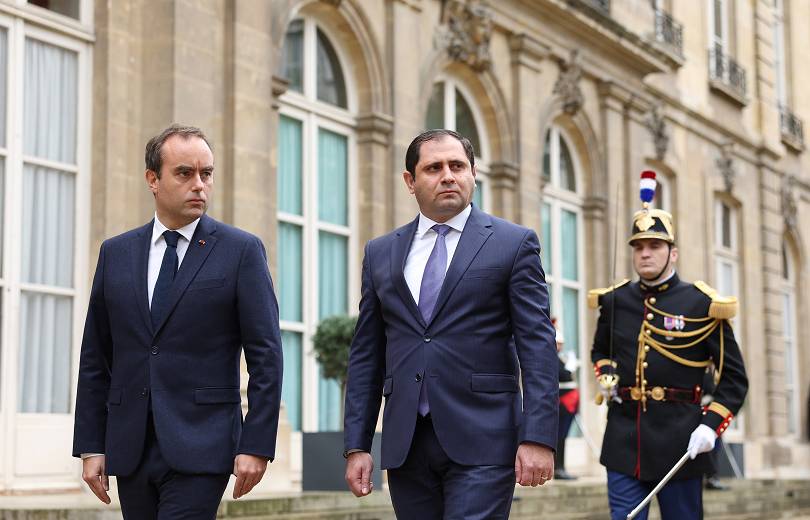 Ադրբեջանը սրում է հակամարտությունը Ֆրանսիայի հետ՝ Փարիզի՝ Հայաստանին զինելու ֆոնին. Bloomberg