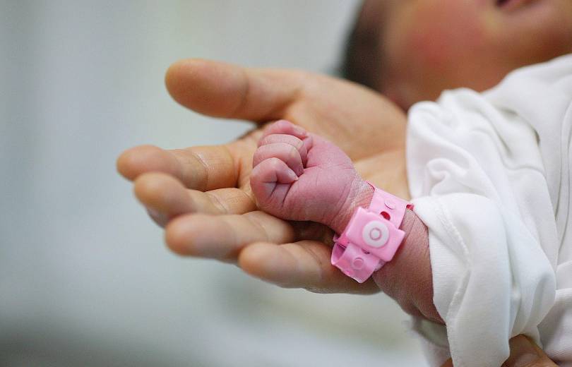 Գյումրու փողոցներից մեկում նորածին է գտնվել. ըստ մասնագետների երեխան ամենաշատը 6 ժամ առաջ կարող է ծնված լինել