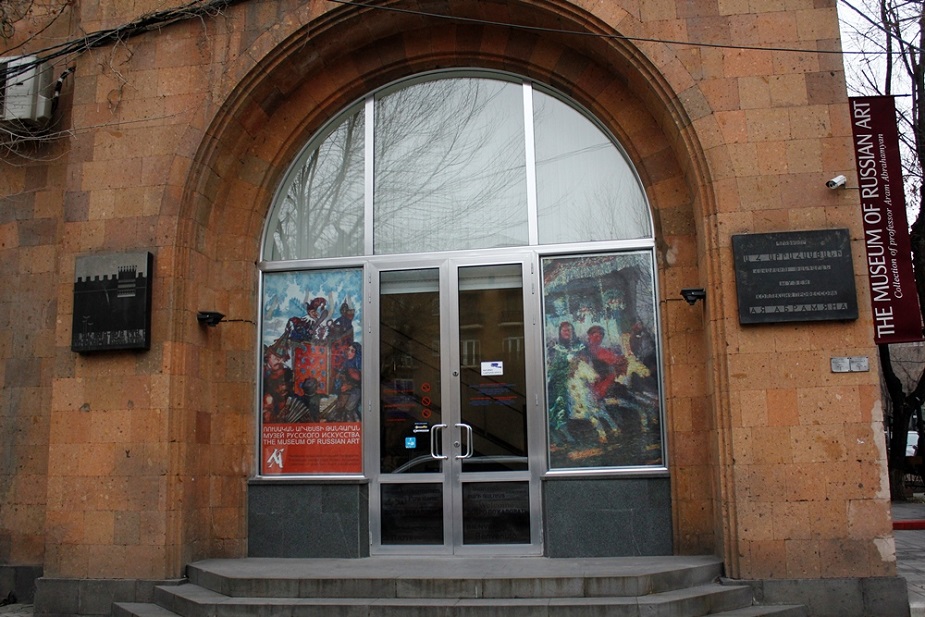 Հայտնի նկարչի անհայտ գործերը. պատերազմից փրկված բացառիկ գործերը՝ Ռուսական արվեստի թանգարանում. ՏԵՍԱՆՅՈՒԹ
