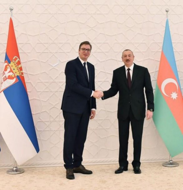 Սերբիայի նախագահ Վուչիչի և Ադրբեջանի նախագահ Ալիևի հեռախոսազրույցի խայտառակ նենգափոխումը ադրբեջանական արարողակարգի կողմից