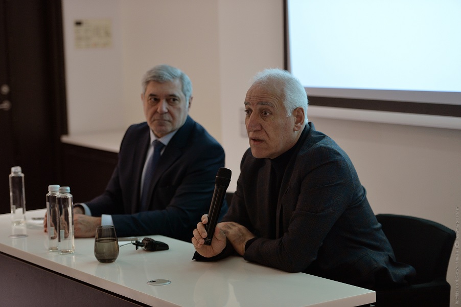 ՀՀ նախագահն ու Էստոնիայի հայ համայնքի ներկայացուցիչները քննարկել են Հայաստանի և սփյուռքի միջև արդյունավետ փոխգործակցության հնարավորությունը