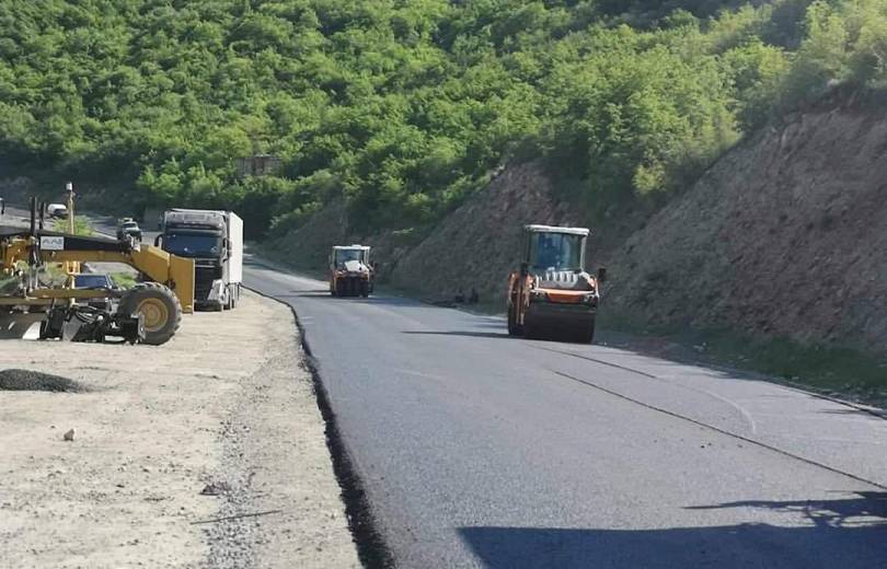 Վանաձոր-Ալավերդի-Վրաստանի սահման ավտոճանապարհին ասֆալտապատման աշխատանքներ են կատարվում