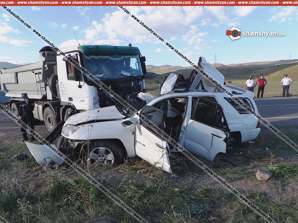 Օգոստոսի 9-ին, ողբերգական ավտովթար է տեղի ունեցել Սյունիքի մարզում: Ժամը 16:00-ի սահմաններում Երևան-Երասխ-Մեղրի ավտոճանապարհի 182-րդ կմ հատվածում բախվել են Toyota մակնիշի և «Mercedes» մակնիշի բեռնատար ավտոմեքենաները, վթարի հետևանքով 4 հոգի տեղում մահացել են: