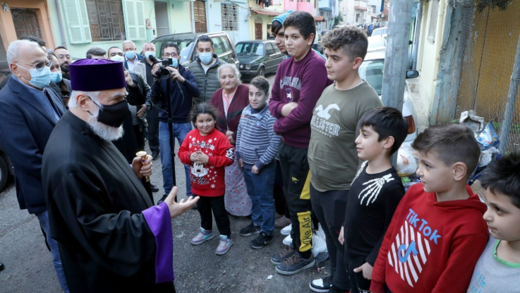 Արամ Ա կաթողիկոսը Սուրբծննդյան տոնի առթիվ այցելել է Բուրջ Համուդի կարիքավոր հայ ընտանիքներին