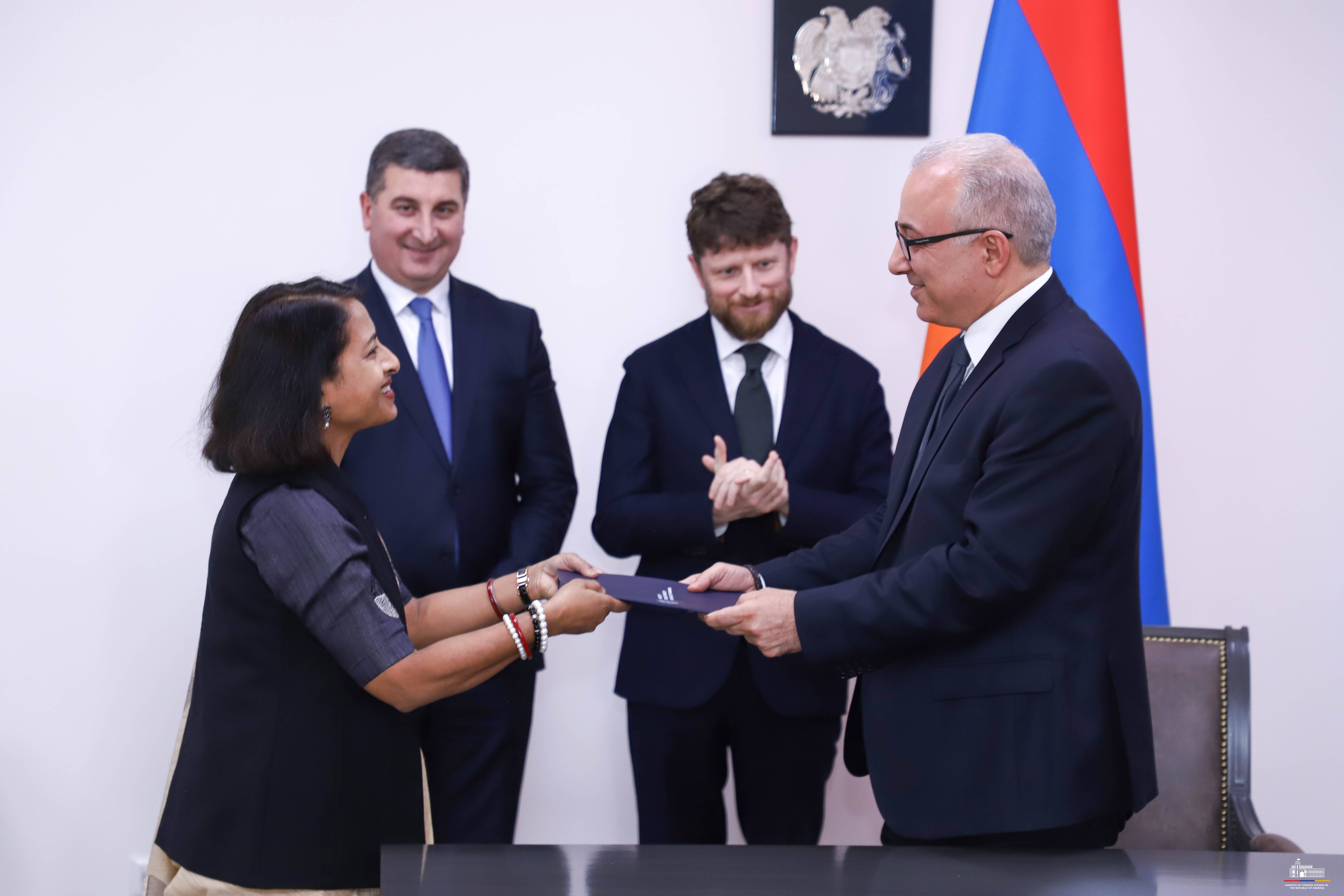 ՀՀ ԱԳՆ-ում ստորագրվել է Հայաստանի կողմից «Միջազգային արևային դաշինքի հիմնադրման մասին» շրջանակային համաձայնագիրը
