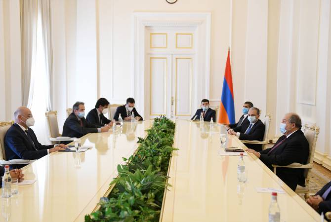 Доверие для нас, особенно сегодня, имеет очень важное значение: президент Армении главе МИД Греции. ВИДЕО