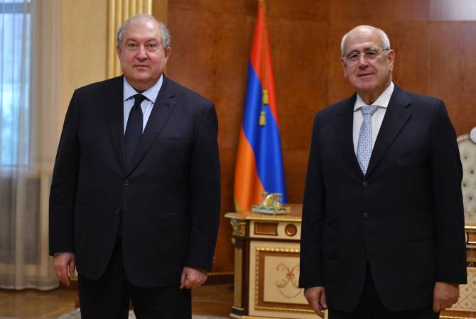 President Sarkissian hosts AGBU Chairman
