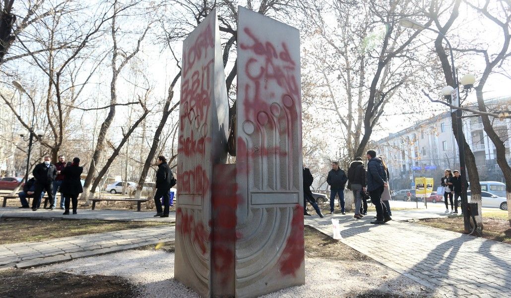 Դատապարտում ենք Երևանում տեղադրված հրեա ու հայ ժողովուրդների ցեղասպանությունների հուշարձանի պղծումը․ Ալեն Սիմոնյան