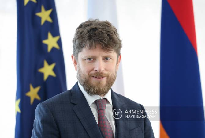 Мне не понятно беспокойство Москвы и Баку в связи с трехсторонней встречей в Брюсселе: посол Франции в Армении