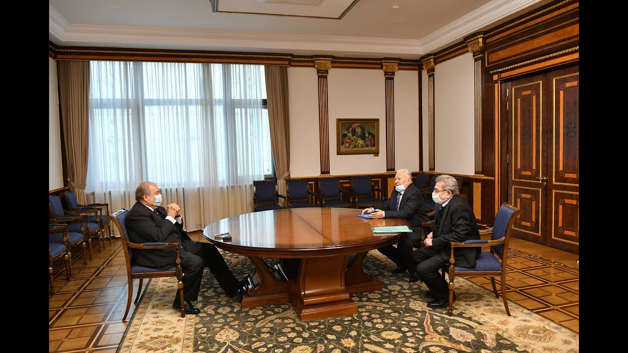 Президент, Р. Мартиросян и Ю. Шукурян обсудили законодательный пакет “О высшем образовании и науке”