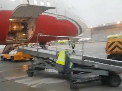 Next batch of humanitarian cargo for Karabakh is sent from Moscow to Yerevan (VIDEO)