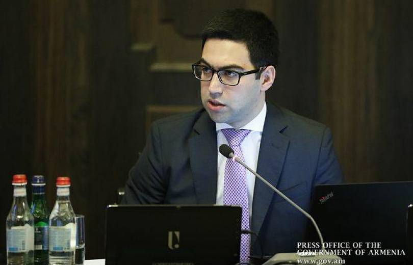Ռուստամ Բադասյանը պարզաբանում է՝ ինչ ասել է երազանքների դատարան