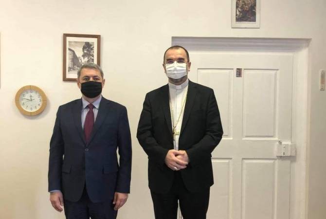 Դեսպան Մինասյանն ու Ռումինիայի հայ կաթոլիկ համայնքի առաջնորդը քննարկել են Արցախի դեմ Ադրբեջանի սանձազերծած պատերազմի հետևանքները