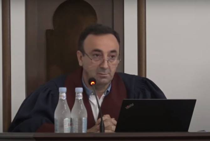 Հրայր Թովմասյանը կրկին միջնորդեց հրավիրել նախագահին. ՍԴ-ն հարցը կքննի խորհրդակցության ֆորմատով