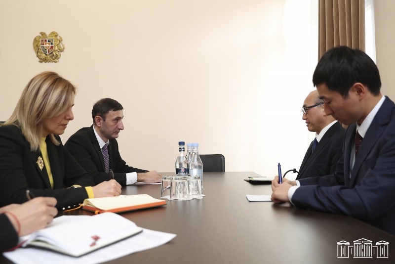 Հայաստան-Ճապոնիա բարեկամական խմբի ղեկավարը հանդիպել է Հայաստանում Ճապոնիայի արտակարգ եւ լիազոր դեսպանին
