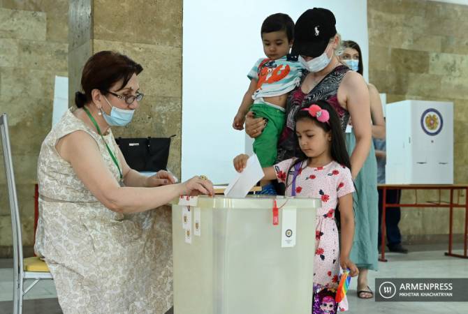 Հայաստանում ժամը 14:00-ի դրությամբ արտահերթ խորհրդարանական ընտրությունների քվեարկությանը մասնակցել է ընտրողների 26,82 տոկոսը