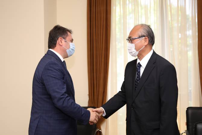И.о. министра высокотехнологической промышленности обсудил послом Японии вопросы сотрудничества