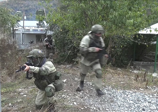 В Нагорном Карабахе с российскими миротворцами проведена комплексная тренировка на всех наблюдательных постах. ВИДЕО