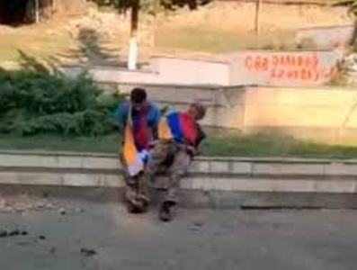 СК Арцаха: ВС Азербайджана убили двух плененных военных, облаченных во флаг Армении