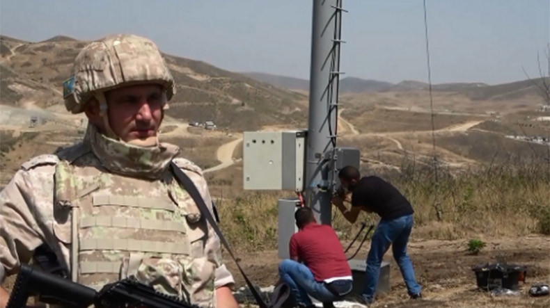 Российские миротворцы обеспечили безопасность при строительстве грунтовой дороги к вышке сотовой связи в Нагорном Карабахе