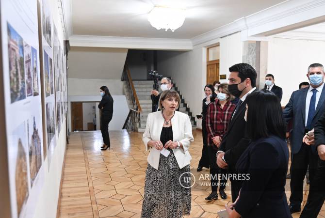 Հայաստանի խորհրդարանում ցուցադրվել են շուշեցի հայազգի ճարտարապետների գործերը