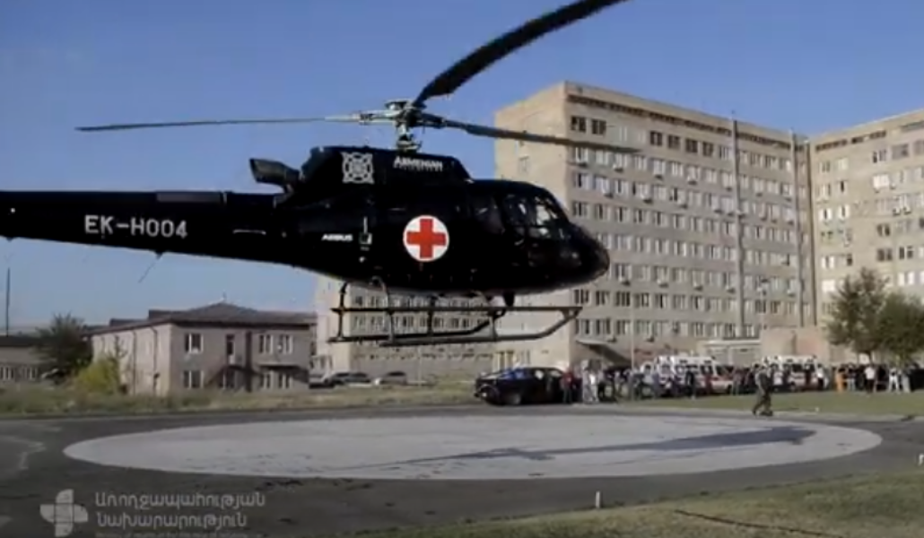 Վիրավոր զինծառայողների տեղափոխում․ ԱՆ տեսանյութ (տեսանյութ)