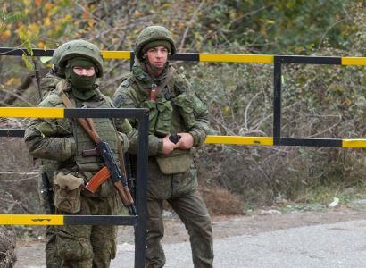 В Нагорном Карабахе и вдоль Лачинского коридора продолжается развертывание российского миротворческого контингента․ ВИДЕО