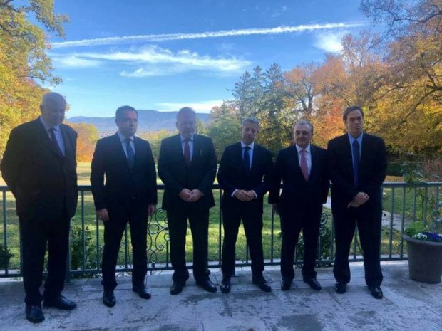 Foreign Minister of Armenia Zohrab Mnatsakanyan’s meeting with the Foreign Minister of Azerbaijan Jeyhun Bayramov commenced in Geneva