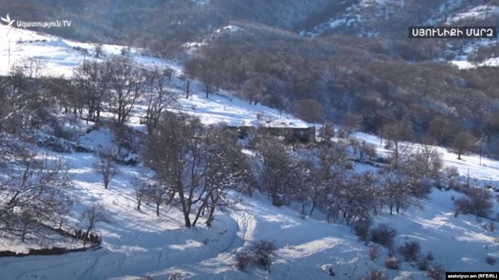 Որոտանի վիճահարույց տարածքում ռուս խաղաղապահները հայ ու ադրբեջանական կողմերի հետ այժմ քննարկում են իրավիճակը