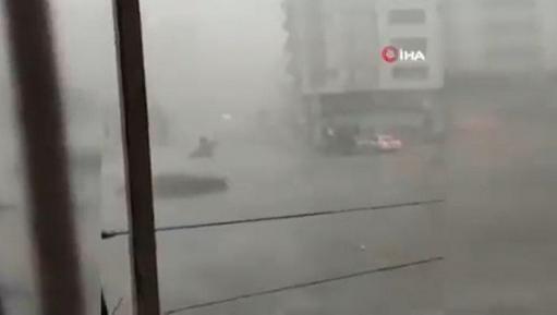 Հուժկու փոթորիկը երեկ հարվածել է Թուրքիայի Անթալիա քաղաքին։ Կան մեծ ավերածություններ․ ՏԵՍԱՆՅՈՒԹ