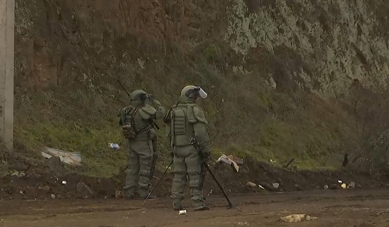 Российские военные инженеры приступили к разминированию территорий в Нагорном Карабахе