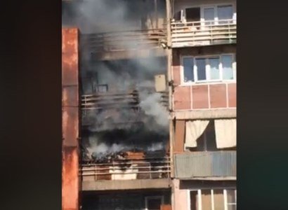 Խոշոր հրդեհ Երեւանում. նախկին «Պրագա» հյուրանոցի շենքում բնակարան է այրվում․ ՏԵՍԱՆՅՈՒԹ